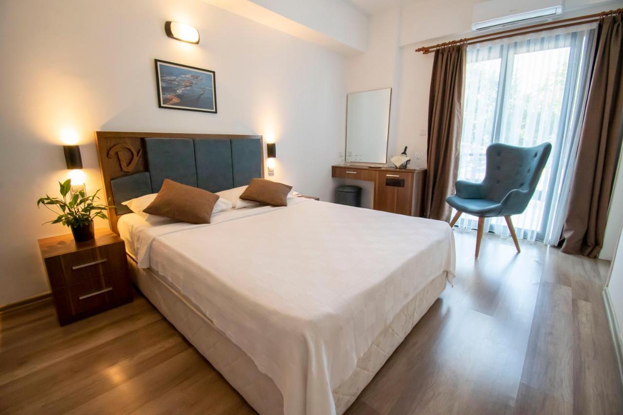 Dorana Hotel Кирения Экстерьер фото