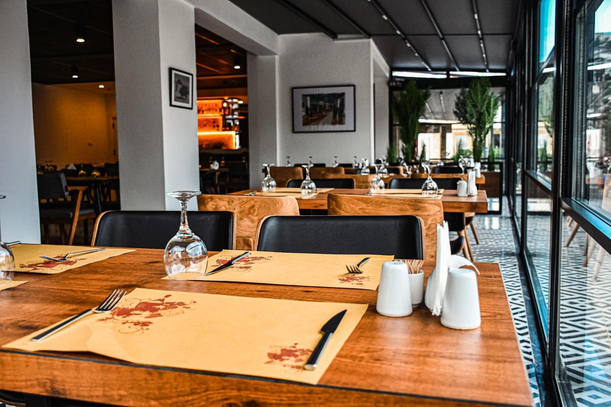 Dorana Hotel Кирения Экстерьер фото