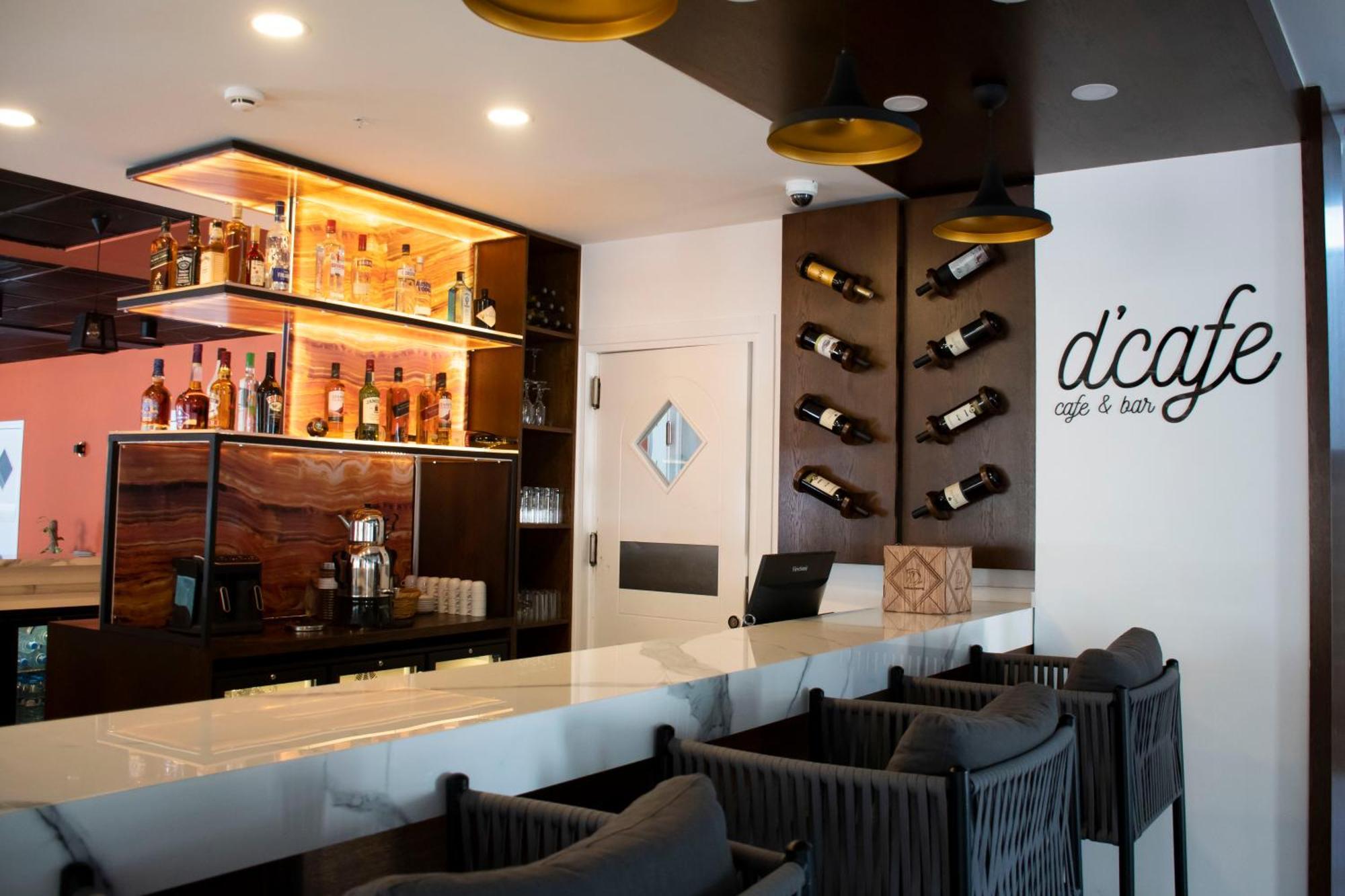 Dorana Hotel Кирения Экстерьер фото