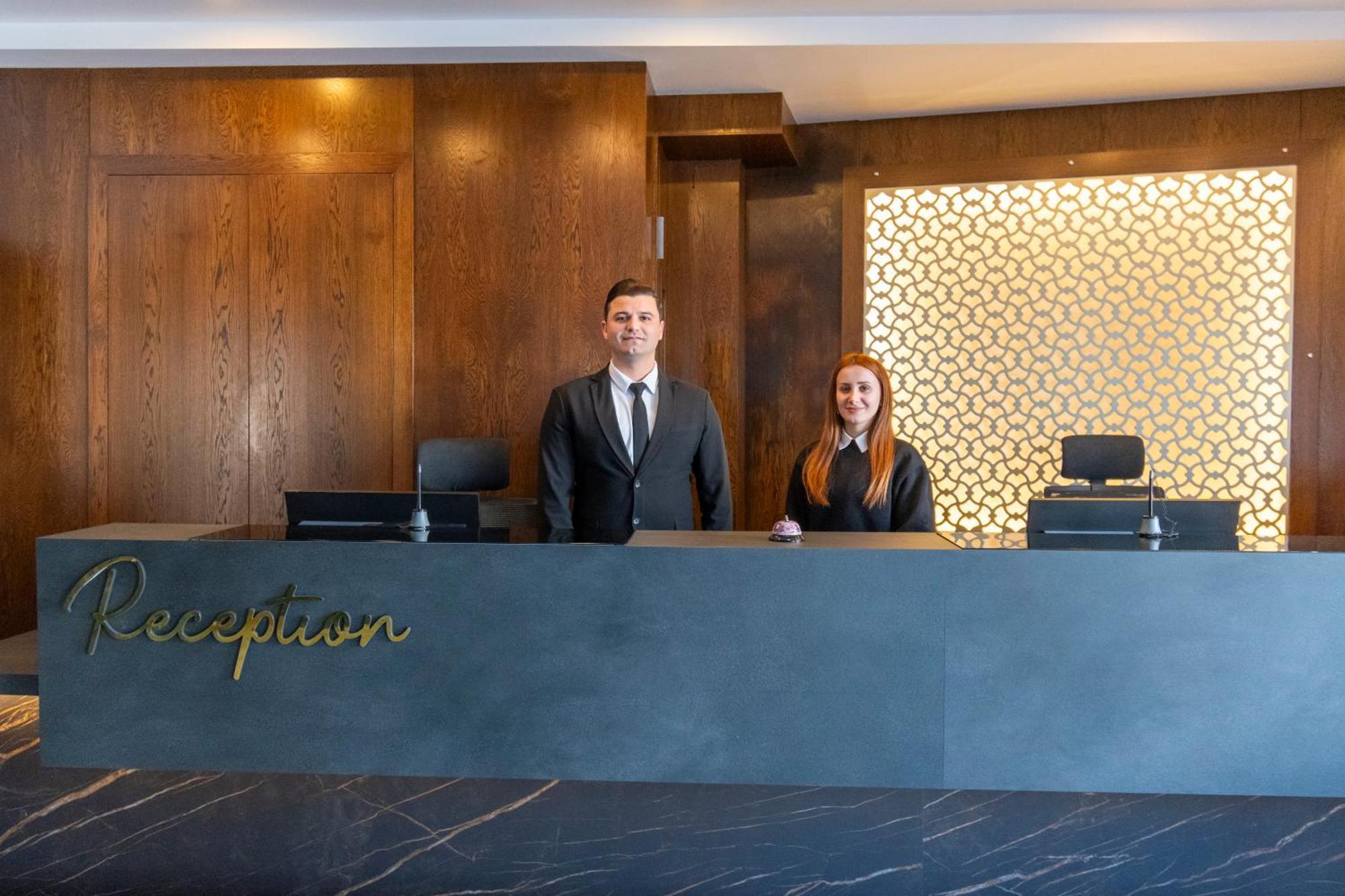 Dorana Hotel Кирения Экстерьер фото